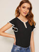 Contrast Binding Keyhole Flutter Sleeve Top